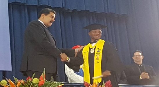 Guinea Ecuatorial cuenta con tres nuevos médicos, honor al valor