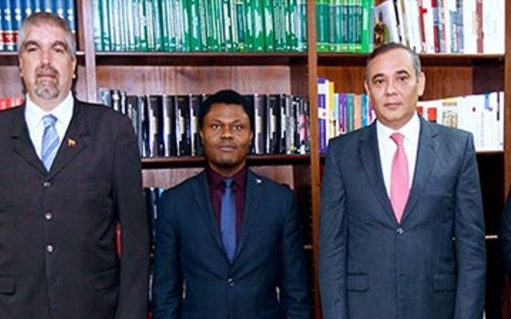 Presidente del TSJ sostuvo reunión con Embajador de la República de Guinea Ecuatorial ante el país.