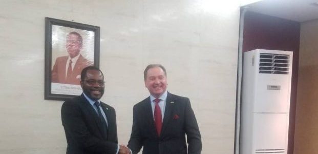Marathon Oil Corporation se compromete a aumentar la inversión en Guinea Ecuatorial