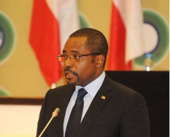 Guinea Ecuatorial firma los primeros contratos mineros en la historia del país