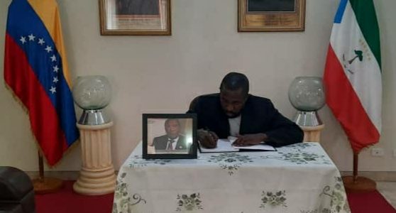 Abren libro de condolencias en Venezuela por fallecimiento de Santiago Nsobeya Efuman