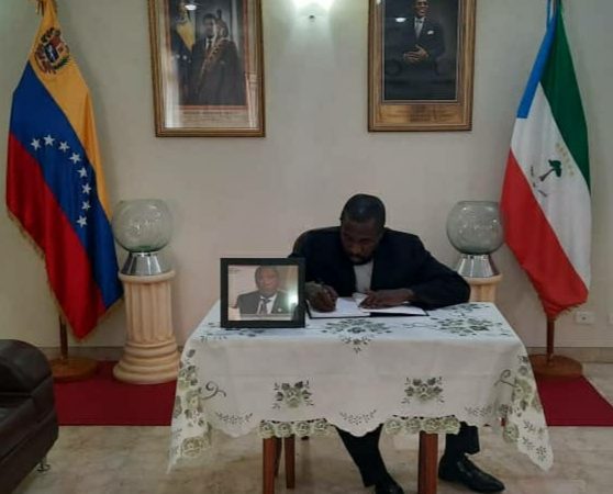 Abren libro de condolencias en Venezuela por fallecimiento de Santiago Nsobeya Efuman