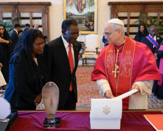 La Pareja Presidencial se reúne con el Papa León XIV y el Secretario de Estado en el Vaticano